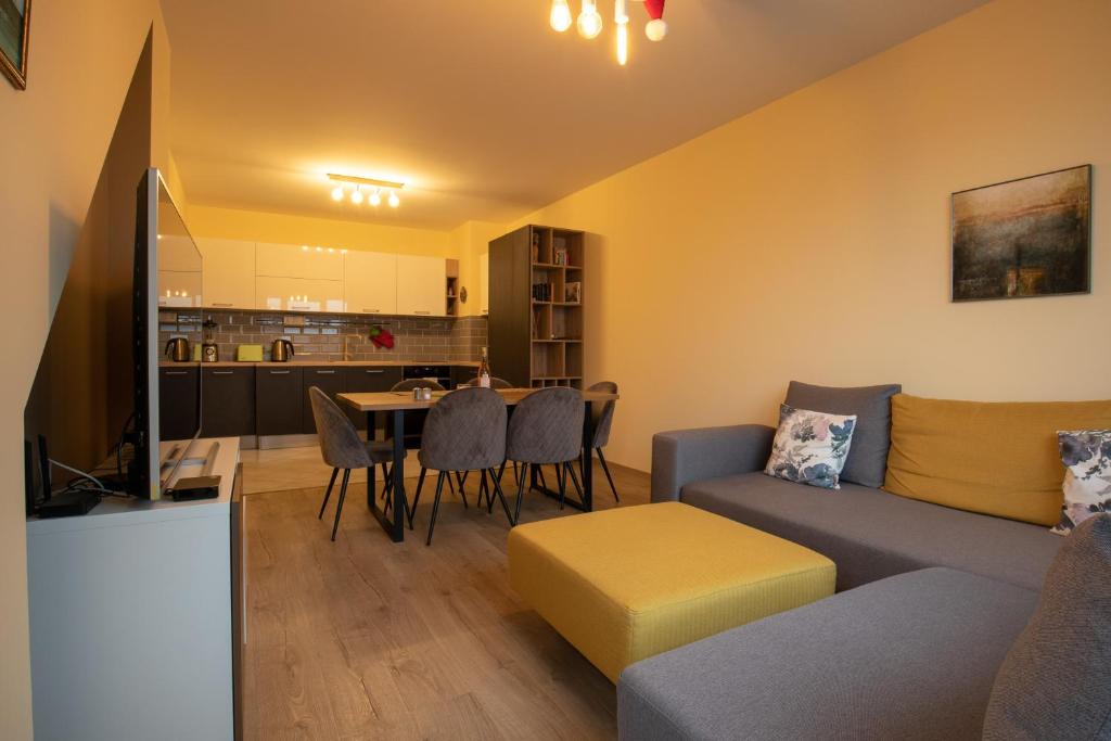 Maria Hospitality - Apartment City View 2